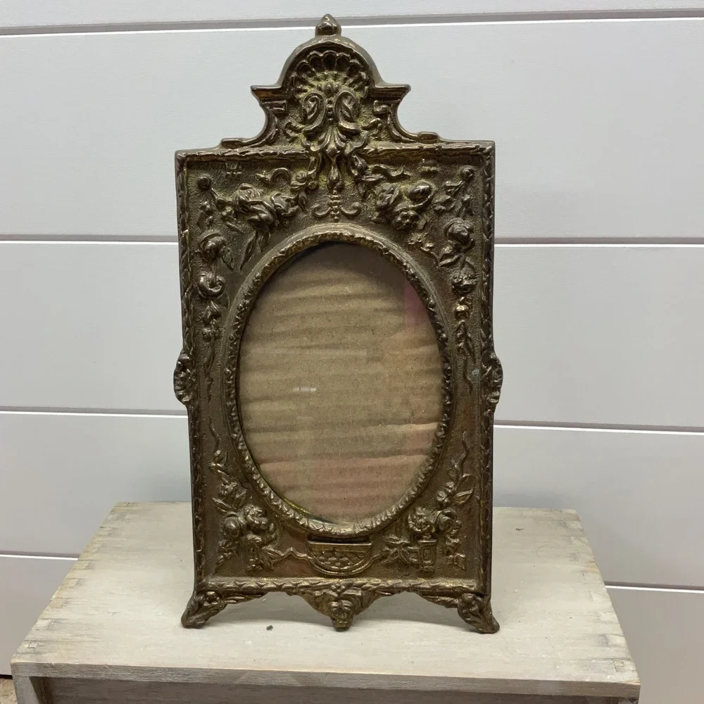 Vintage Ornate Brass Picture Frame Victorian Style Oval Tabletop Easel 10.5in